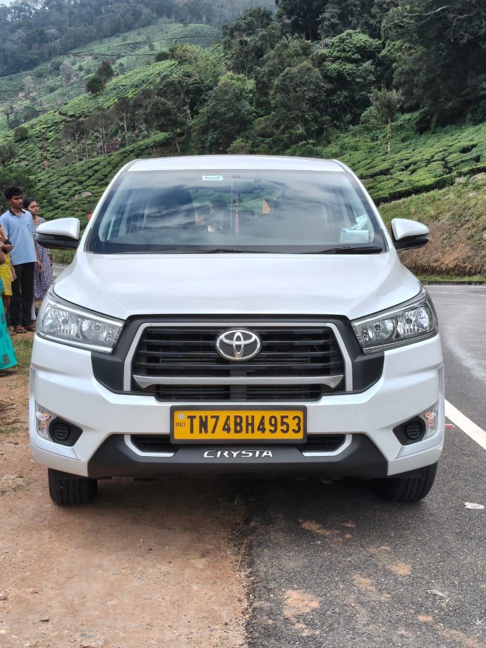 INNOVA CRYSTA